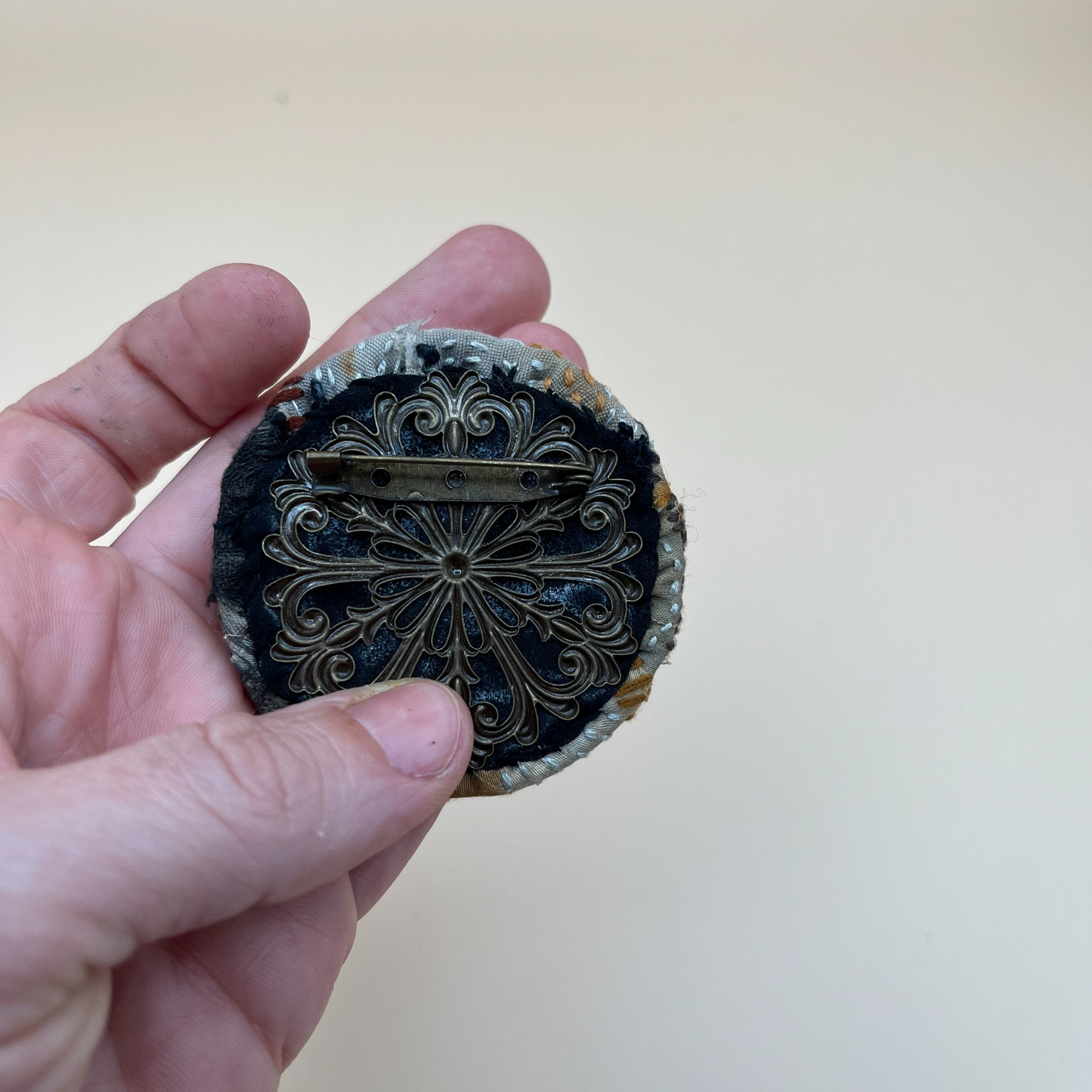 Handcrafted Fibre Art Brooch – Abstract Wearable Art #3 (2.5”)